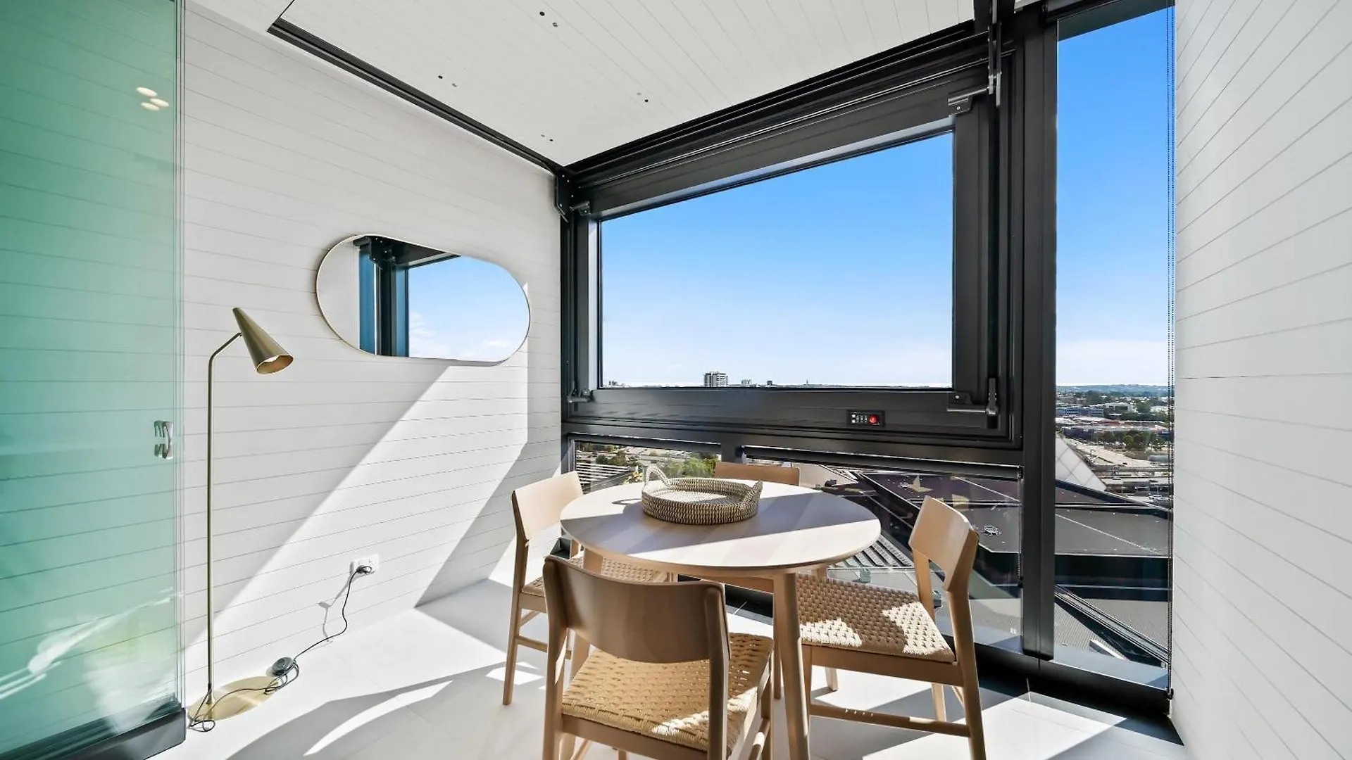 1Br Apartment In The Heart Of The Cbd Perth Australia