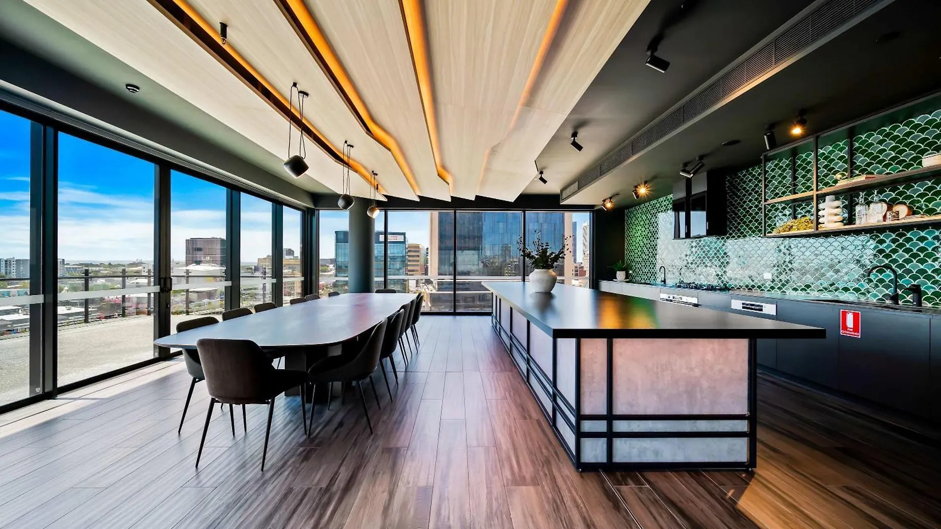 1Br Apartment In The Heart Of The Cbd Perth 0*,  Australia